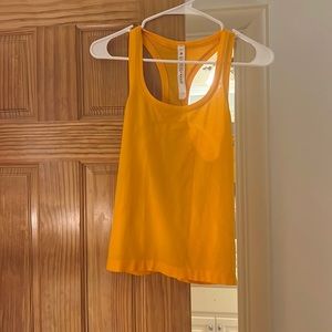 Lululemon Swiftly Tech Tank 2.0 Clementine